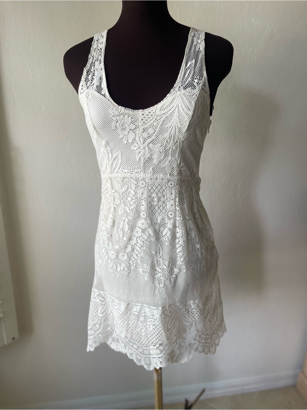 Free People White Lace Mini Dress size 2 sleeveless
